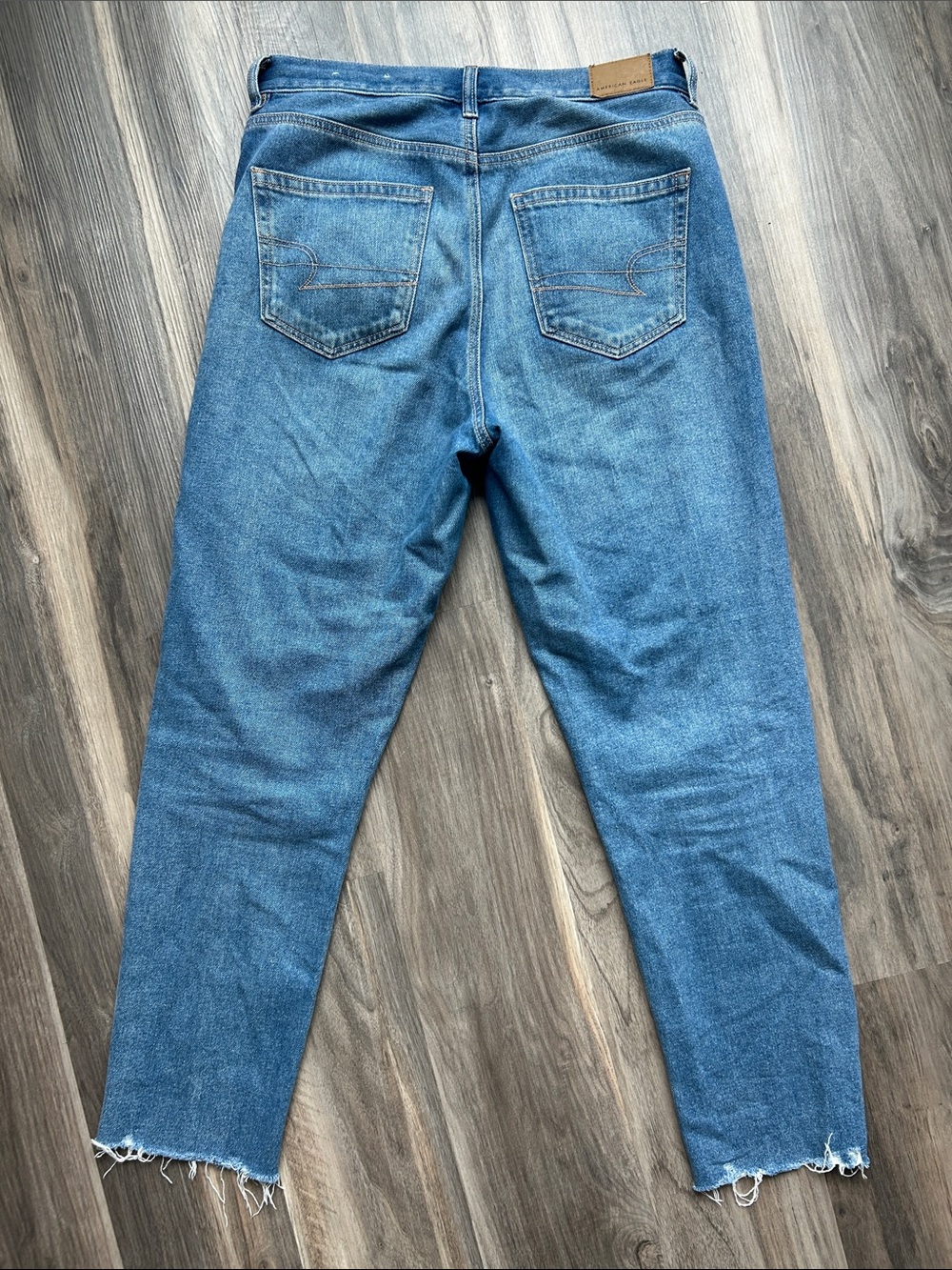 American Eagle Mom Jean - Picture 7 of 8